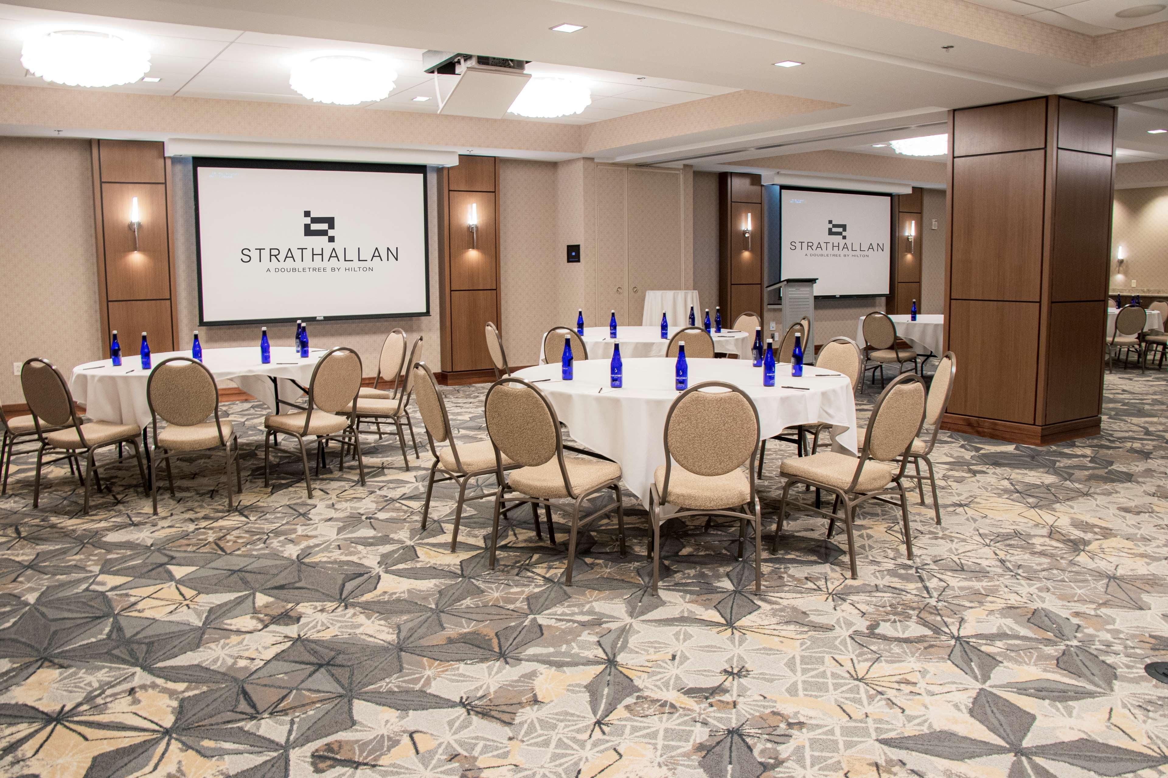 The Strathallan - A Doubletree By Hilton Rochester Exterior photo