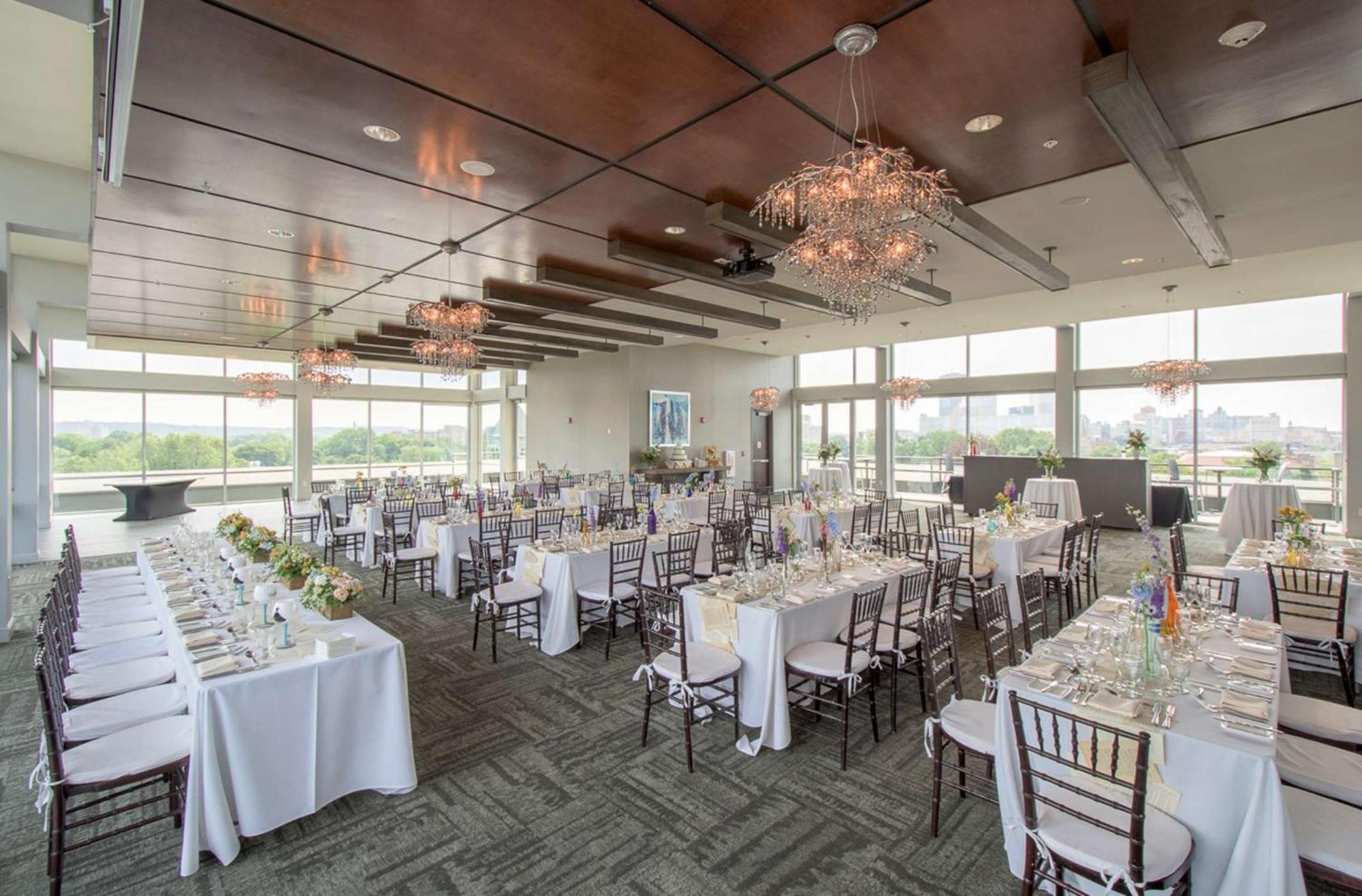 The Strathallan - A Doubletree By Hilton Rochester Exterior photo