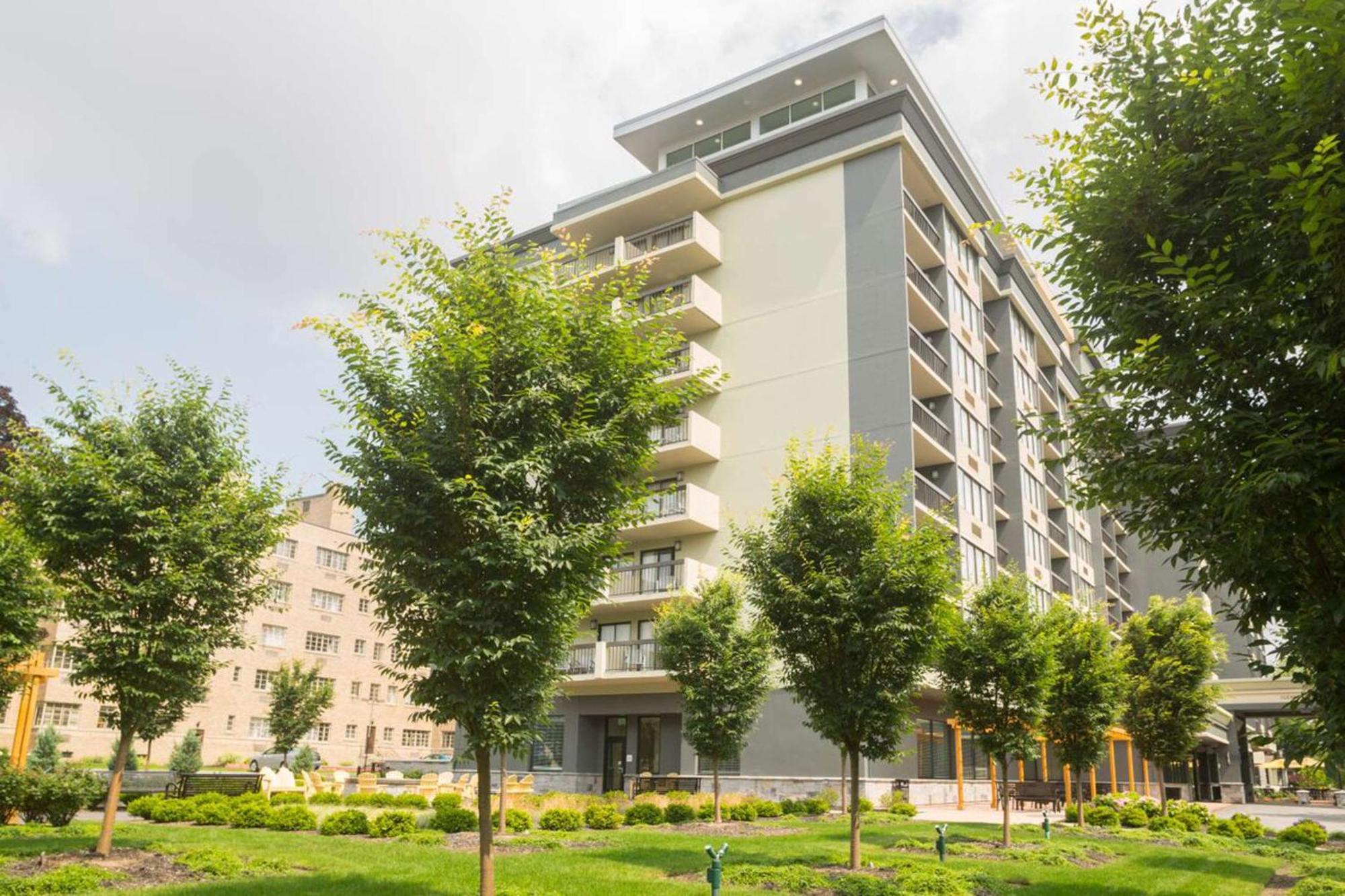 The Strathallan - A Doubletree By Hilton Rochester Exterior photo