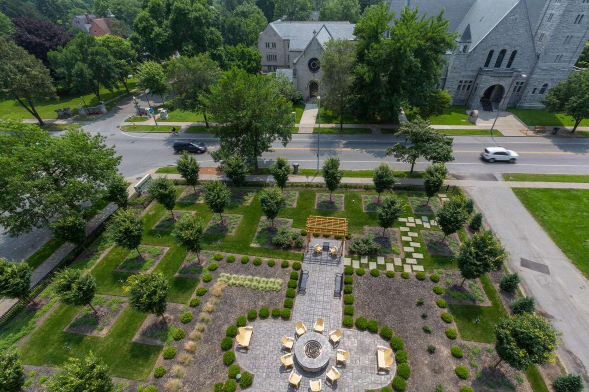 The Strathallan - A Doubletree By Hilton Rochester Exterior photo